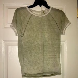 Green American Eagle tee shirt